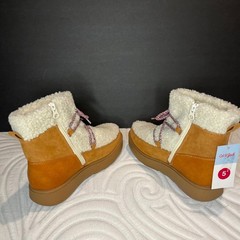 Cat & Jack Arya Kids Cognac Faux Shearling Winter Boots Size 5 NEW