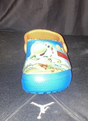 CROCS Kid’s Super Mario Yoshi Lined Clogs – Child size 8 LEFT CROC ONLY