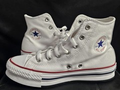 Size 4Y – Converse Chuck Taylor All Star High Top White – Brand New With Box