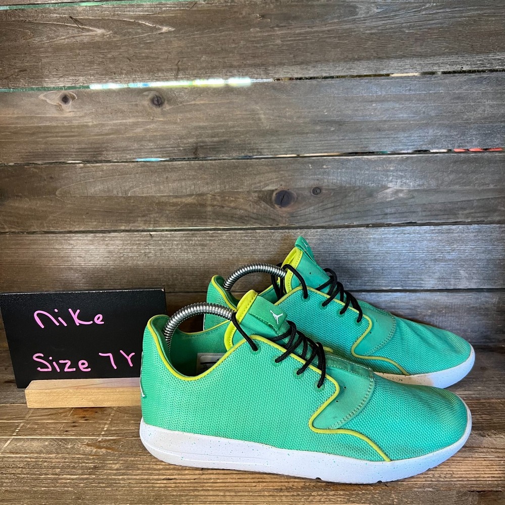 Childrens Nike Jordan Eclipse Gamma Green Basketball Sneakers Shoes Size 7 Y GUC