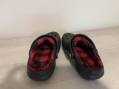 Crocs J2 Classic Clogs Black Red Plaid Check Sherpa Lined Fleece Fuzzy