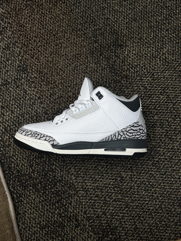 Size 7 (GS) – Jordan 3 Mid Hide N‘ Sneak