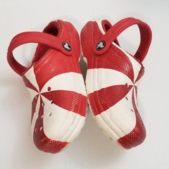 Big Kids Classic Lined Christmas Peppermint Swirl Candy Cane Sparkle Crocs Sz 2J