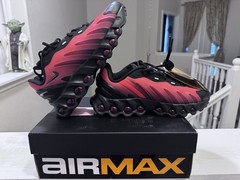 Nike Air Max DN8 GS Black University Red Size 4 Youth 5.5 Woman’s HF7310-004 NEW