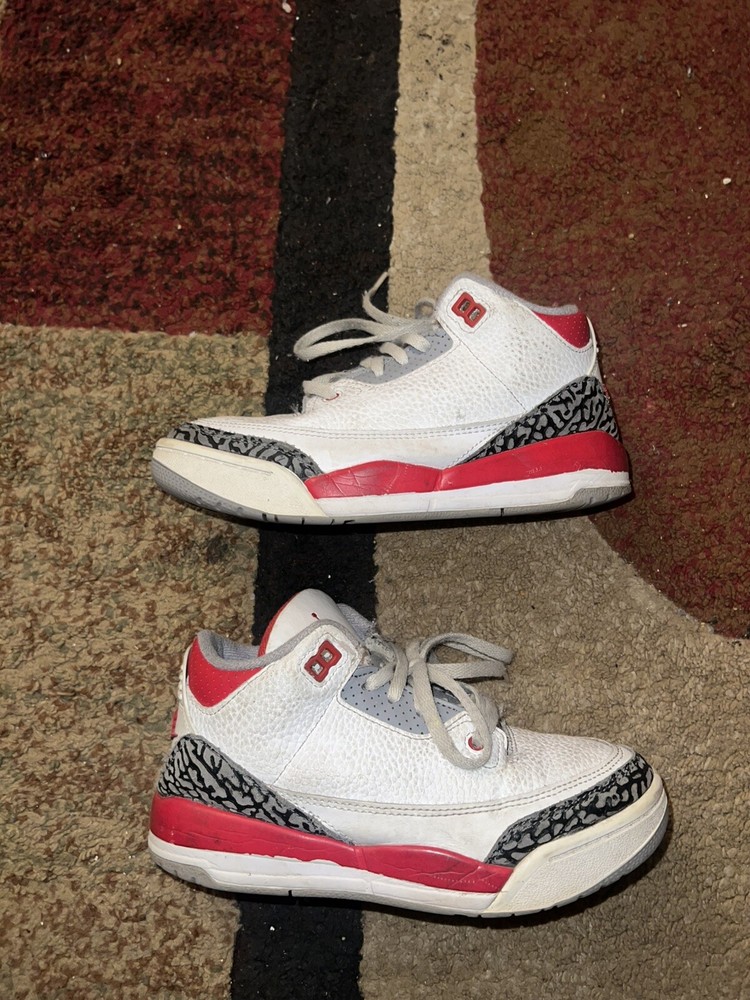 Size 1.5 (PS) – Jordan 3 Retro 2022 Mid Fire Red