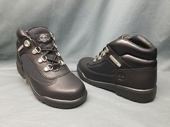 Timberland Youths Field Boot Mid Waterproof Triple Black Size 2.5 NEW NO BOX!