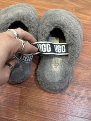 UGG Kid Fluff Yeah Slipper Sandal Elastic Backstrap Solid Gray Size US 13 EU 31
