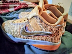 Nike KD Low Top Kids Basketball Sneakers Beige/Silver/Pink Hook & Loop Sz 1