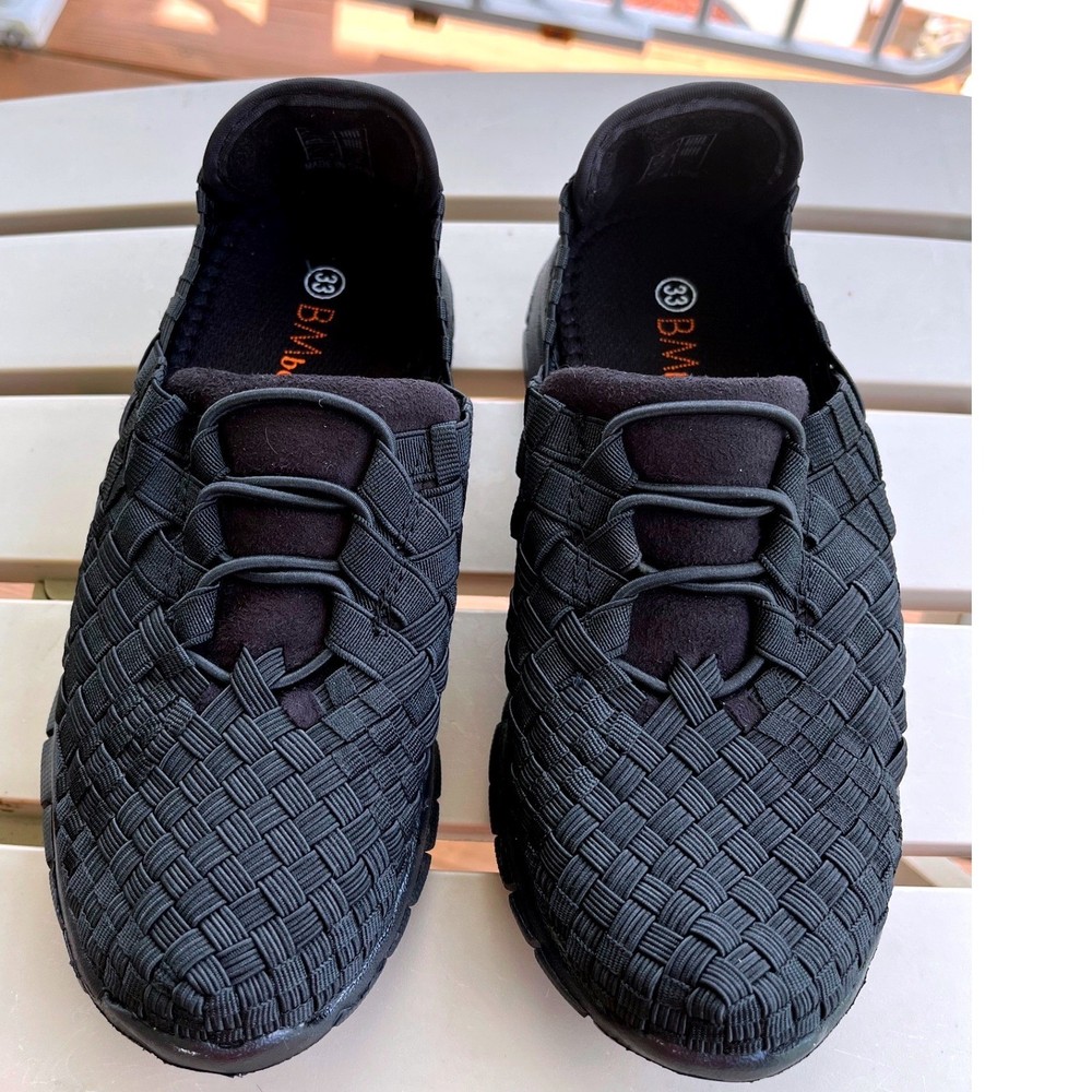 Bernie Mev Kids Cuddly Black Woven Elastic Slip On Sneakers Size 33 Youth/1.5
