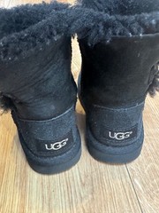UGG Kids Bailey Button Short Black Suede Sheepskin Boots Youth Size 8 (1017400T)
