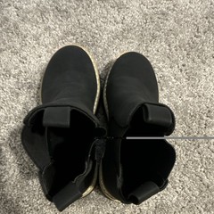 Unisex Adults Black Solid Chelsea Ankle Boots Round Toe Low Heel EU 36 US 4.5/5