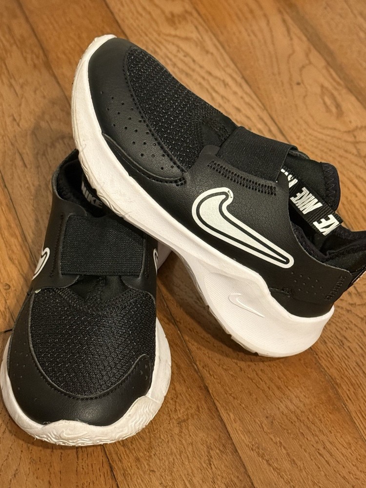 Toddler 9c Nike Flex Runner 3 Little Kids‘ Shoes in black and white