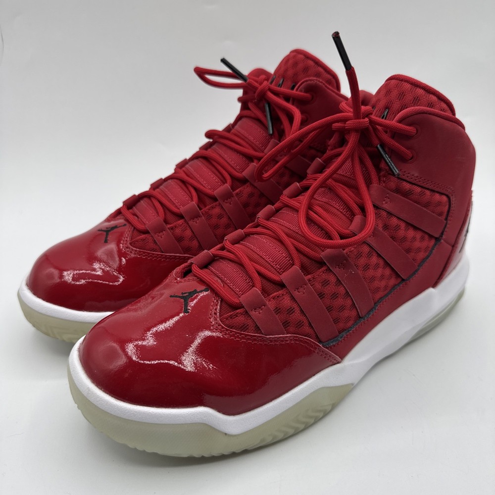 Nike Jordan Max Aura Basketball Shoes Red White Youth Size 7Y CQ9544-600 2019