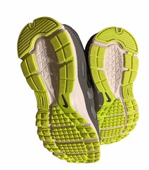 Nike Revolution 2 Youth gray/green/white walking sneakers Size 5.5Y