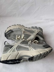 Nike Zoom Vomero 5 Gray Silver Running Shoes Kids Youth Size 1Y Sneakers