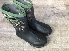 Bogs Kids Classic II Pop C Camo Mud Boots Youth Size 7 Waterproof Rated -30