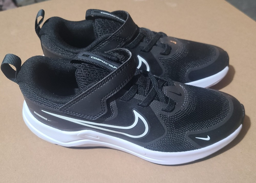 Nike Cosmic Runner (PSV) Black White Anthracite Size 1Y – NIB