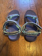 Teva Hurricane Xlt2 Youth Size 7 NIB