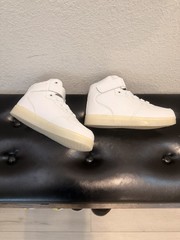 ATS LED Light Up High Top Sneakers White Youth 2 EU 33 USB Charging