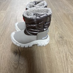 Hunter Kids Intrepid Reflective Snow Boot, Hail Grey/Dark Silver, New – No Box