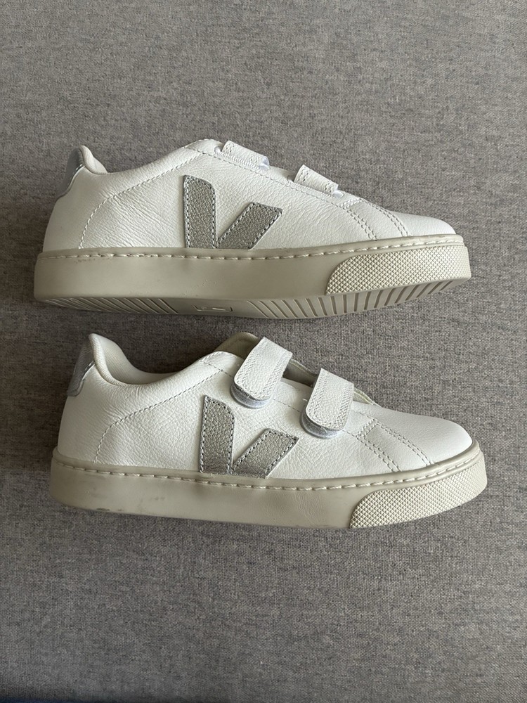 VEJA Kids White Silver Leather Hook & Loop Sneakers US 1 EU 32 Unisex