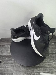 Size 7 (GS) – Nike Star Runner 4 Low Black White 2023