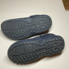 Used Good Crocs Unisex Kids Classic Clogs, Navy, 3 Big Kid