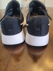 Size 2 (PS) – Nike Tanjun EasyOn Low Black – DX9042-003