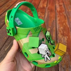 Minecraft Kids‘ Crocs: Meets Adventure!- LIMITED EDITION