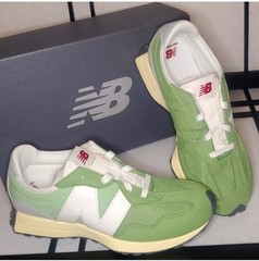 Brand New Never worn Size 5 1/2 U.S. Kids New Balance 327 Sneakers (Green/Grey)