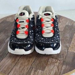 Nike Air Max Plus Kids Size 9C Black White Orange AV6144-100 Lace Up Sneakers