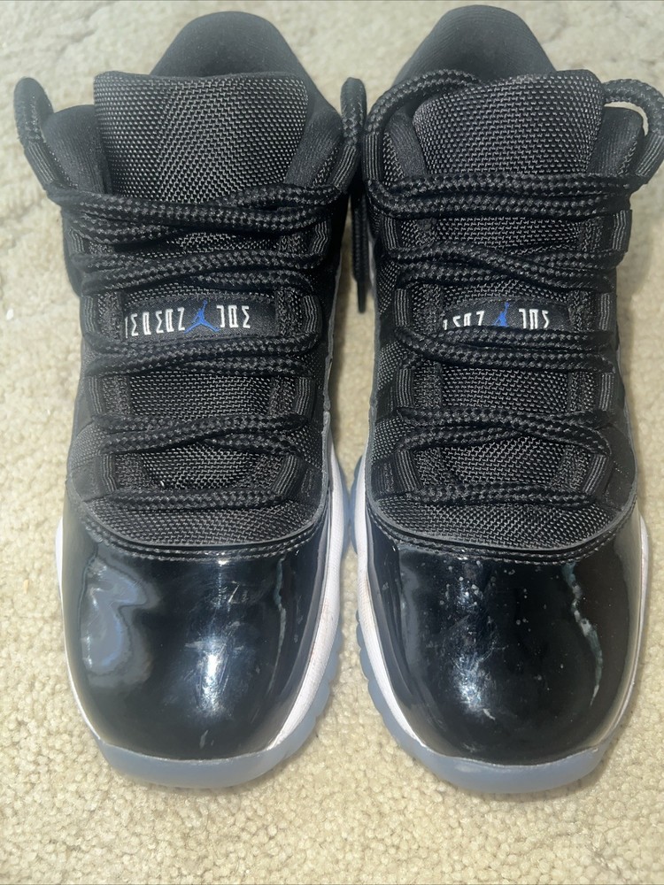 Retro Jordan 11 GS Size 6.5y