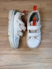 On The Roger Hook and Loop Sneakers 3KE10010840 White/Green SIZE: K13