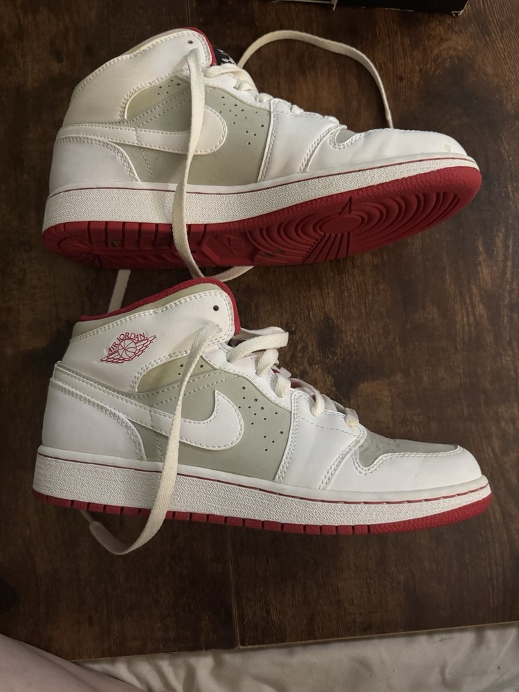 2009 Jordan Air 1 Hare GS Mid Top Leather White/Red/Silver 5.5Y 374457-011