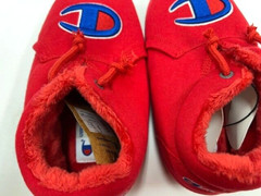 NIB – Champion University Mid Scarlet / Gum Slippers – Youth Size 6
