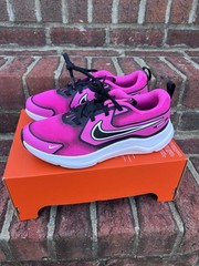 Ds Nike Cosmic Runner Size 4.5 (gs) Laser Fuchsia Pink