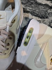 Air Max 1 GS Size 6.5 White/tan