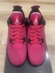 Jordan 4 Retro Voltage Cherry (GS) Size 5.5y / 7W ( RARE )