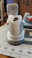 Nike Air Max Invigor ‚White/Wolf Grey/Black/University Red‘ – CZ4196-100 Sz 5Y