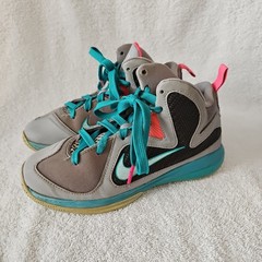 2012 Nike Lebron 9 IX PS South Beach Childrens Sneakers Size 2Y Youth 472665-006