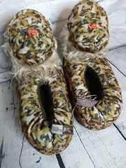BOYS SIZE 2/3 M A&E DUCK DYNASTY UNCLE SI SLIP ON SLIPPERS CAMO PLUSH