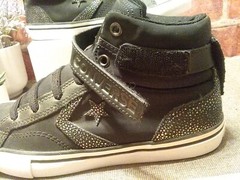 Converse All Star ☆ Junior Pro Blaze High Top w/ Strap Black Iridescent Trim (4)
