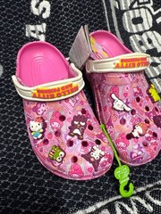 crocs hello kitty and friends Sanrio limited edition c8.