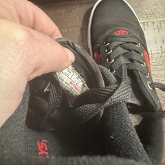 Heelys Pro 20 Black Red Flame Print Lace-Up Skate Wheel Sneaker Shoes Youth 4