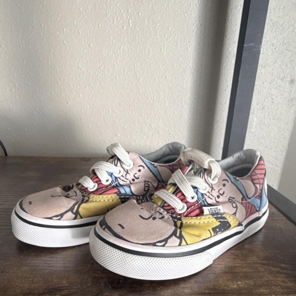 VANS x Peanuts Snoopy Multicolor Canvas Low Top Sneakers Kids US 6C