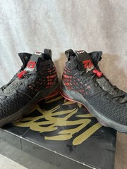 Nike Infrared Lebron 17 Black Red BQ5594-006 With Original Box Size 6.5 Y