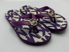 CHIC MICHAEL KORS MONOGRAM LOGO KIDS SANDALS! (SIZE 3-4Y)