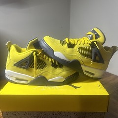 Air Jordan (GS) 4 Retro „LIGHTNING“ 2021 – Size 6Y – 408452 700 (5815-3)