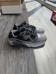 NIKE AIR MAX 90 LEATHER GS ANTHRACITE DARK GREY BLACK CD6864-015 SIZE 4.5Y