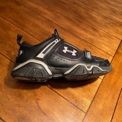 Under Armour Performance Youth 5 1/2 Black Sneaker